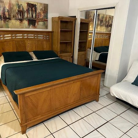 Cozy Queen Bed Studio With 60 Inch Smart Tv, Netflix, Airplay, Mini-Fridge, And 500 Mbps Wifi Near Fiu, Dolphin Mall, Airport Miami Exteriör bild