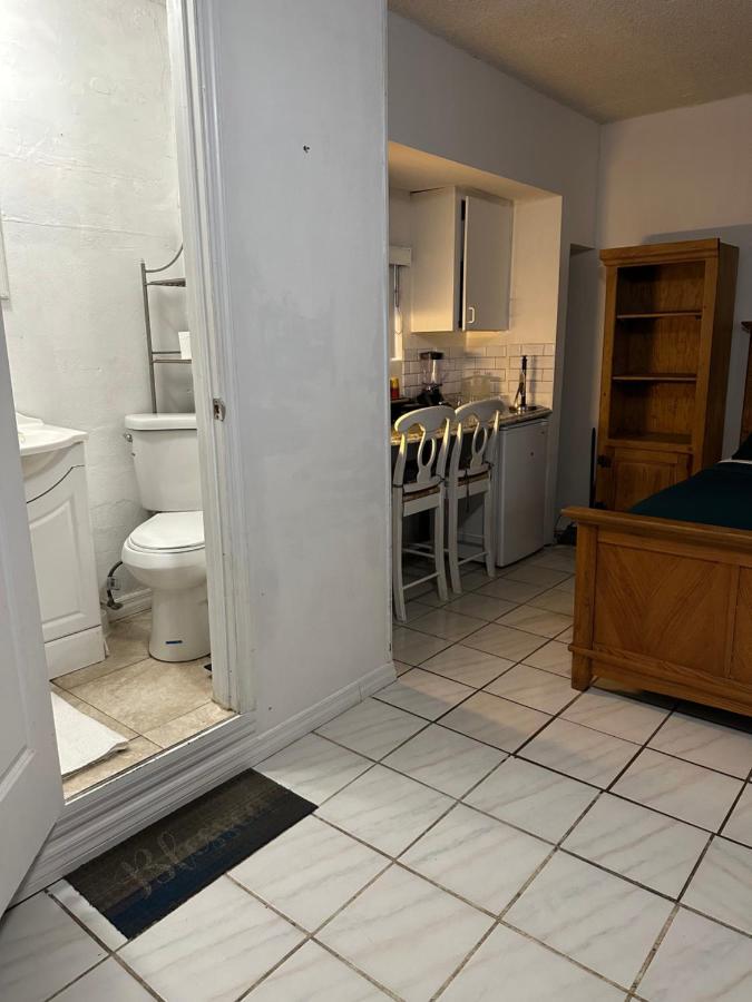 Cozy Queen Bed Studio With 60 Inch Smart Tv, Netflix, Airplay, Mini-Fridge, And 500 Mbps Wifi Near Fiu, Dolphin Mall, Airport Miami Exteriör bild